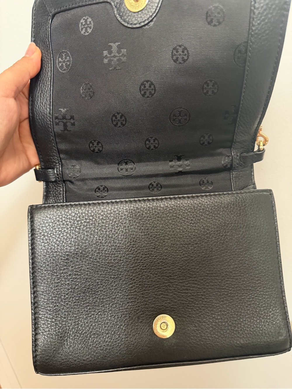 Tory Burch Black Quilted Leather Shoulder Bag with Gold Hardware - Picture 6 of 13